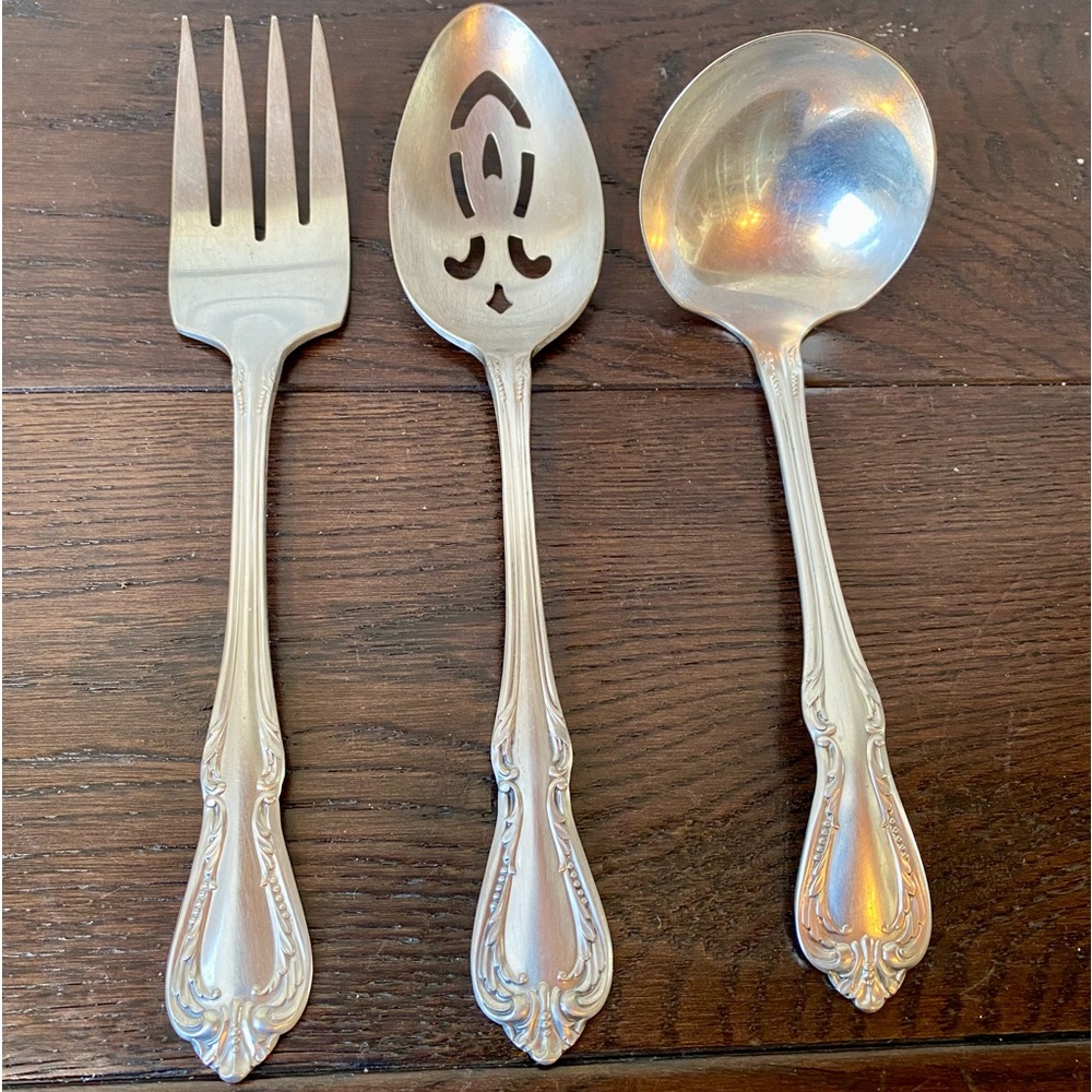 Vintage Wm A Rogers Oneida Ltd. Chalice 3 Piece Silver Serving Set